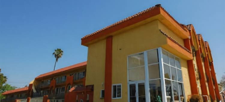 赛普里斯速 8 酒店(Super 8 by Wyndham Cypress Buena Park Area)图片