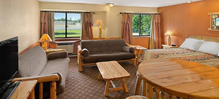 史蒂芬角温德姆戴斯套房酒店(Days Inn & Suites by Wyndham Stevens Point)图片