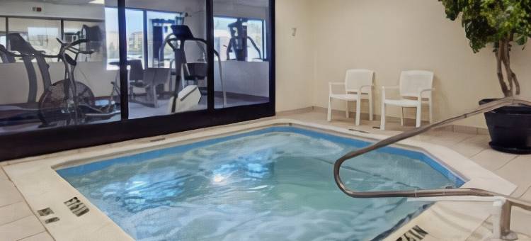 十字溪客栈及套房(Holiday Inn Express Fayetteville - Fort Bragg)图片