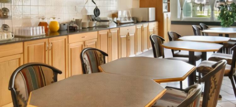 大草原城速8酒店(Super 8 by Wyndham Grande Prairie)图片