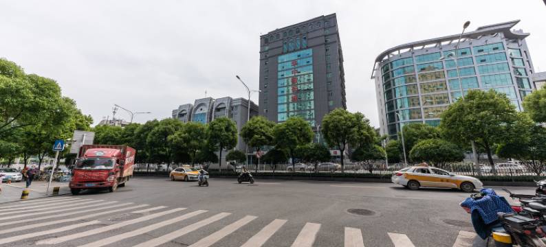 锦江之星品尚(武汉大学广埠屯地铁站店)图片