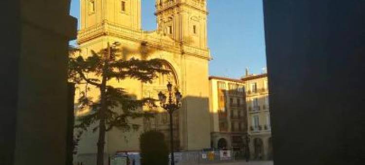 "El Rincon del pintor"Enorme Piso a Junto a Laurel Ascensor by Apartamentos Logrono图片