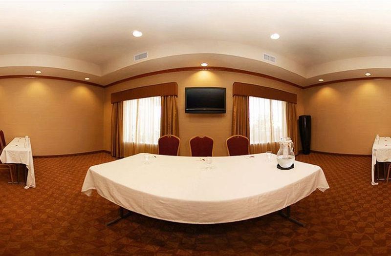 Comfort Suites Granbury Hotel Reviews And Room Rates Trip Com