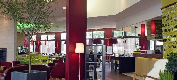 巴黎拉德芳斯西-科龙布万怡酒店(近电车T2线)(Courtyard Paris la Defense West - Colombes)图片