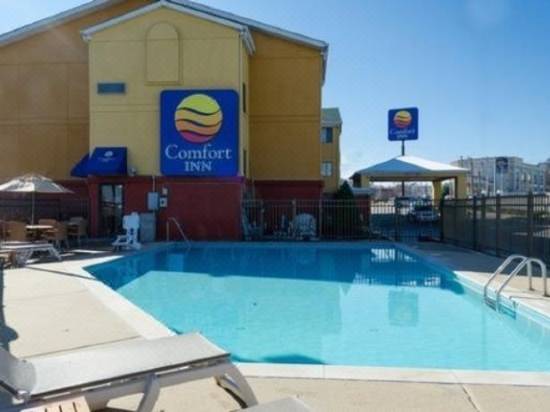 Comfort Inn West Hotel Reviews And Room Rates