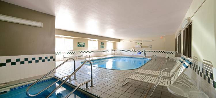 昆西温德姆美吟温德姆酒店(AmericInn by Wyndham Quincy)图片