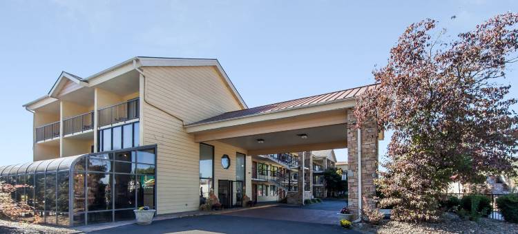 赛维尔维尔-鸽子谷凯艺套房酒店(Quality Inn & Suites Sevierville - Pigeon Forge)图片
