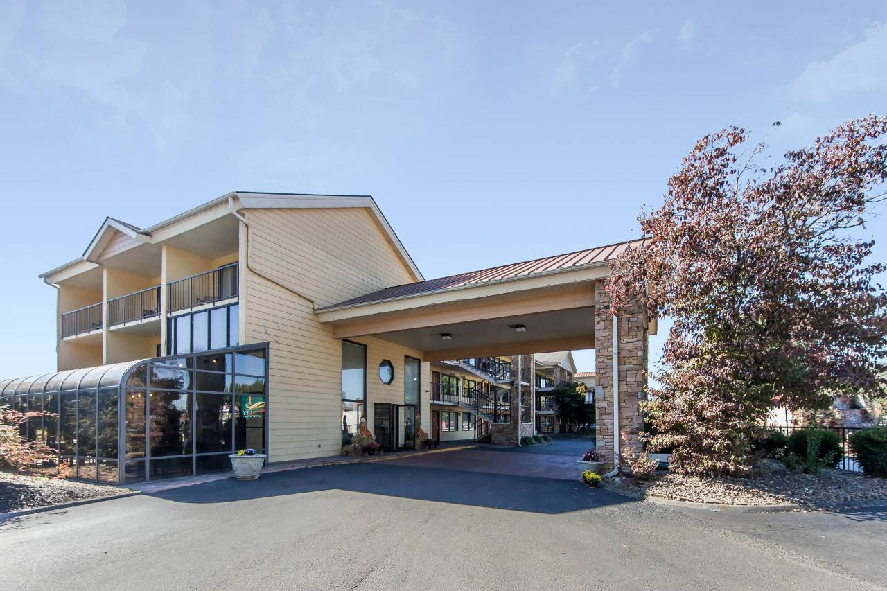 赛维尔维尔-鸽子谷凯艺套房酒店(Quality Inn & Suites Sevierville - Pigeon Forge)