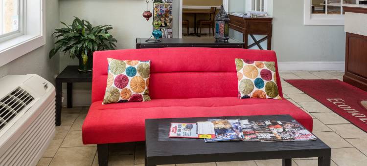 科洛尼尔海茨 I-95 罗德威酒店(Rodeway Inn Colonial Heights I-95)图片