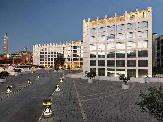 巴瑟羅阿倫瑪堤娜酒店