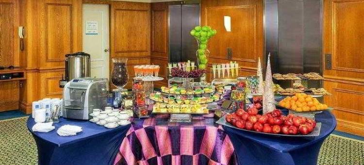 诺富特多伦多中心酒店(The Novotel Toronto Centre)图片