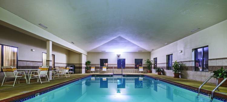 米德韦斯特城廷克空军基地拉昆塔温德姆套房酒店(La Quinta Inn & Suites by Wyndham Midwest City - Tinker AFB)图片