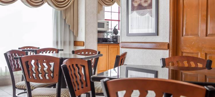 普林斯顿附近凯艺酒店(Quality Inn Near Princeton)图片