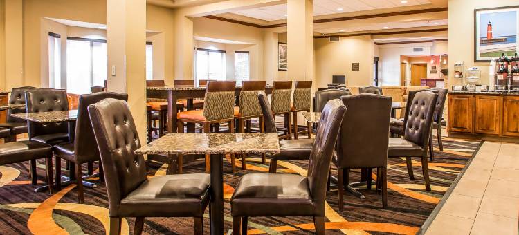 基诺沙普莱曾特普雷里舒适套房酒店(Comfort Inn & Suites Kenosha-Pleasant Prairie)图片