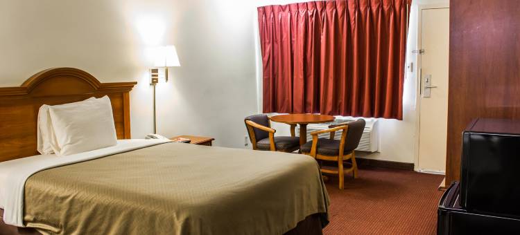 戈尔兹伯勒70号公路伊克诺旅馆(Econo Lodge Goldsboro Hwy 70)图片