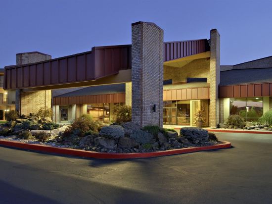 Hotels Near Washington State Railroads Historical Society - 