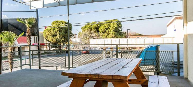 汉福德市中心罗德威酒店(Rodeway Inn Downtown Hanford)图片