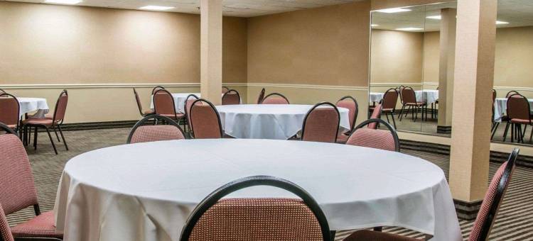 Wingate by Wyndham Livonia图片