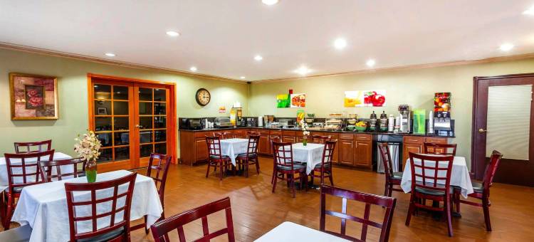 阿灵顿品质酒店(Quality Inn Near Seattle Premium Outlets)图片