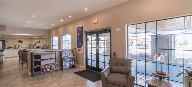 布卢明顿品质酒店-近大学(Quality Inn Bloomington Near University)图片