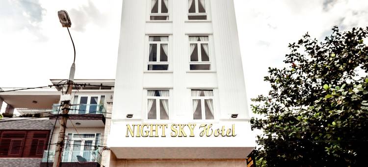 岘港晚空酒店(Night Sky Hotel)图片