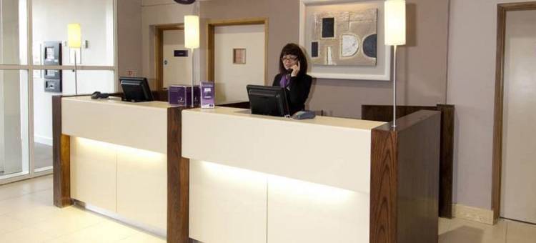 优品迎伦敦希思罗机场T2&T3(巴斯路)酒店(Premier Inn London Heathrow Airport T2 & T3 - Bath Road)图片