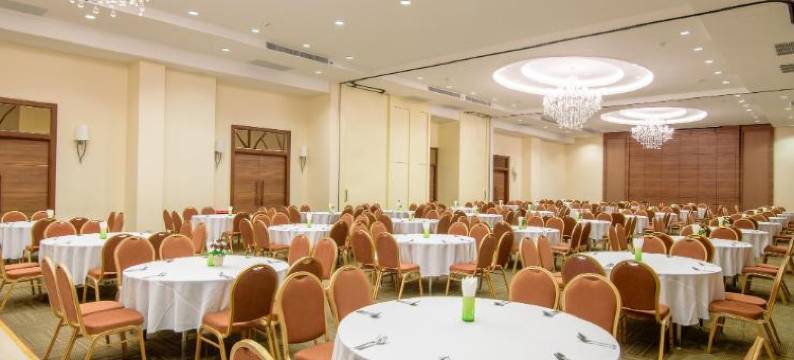 查安黄金海滩酒店(Golden Beach Cha-Am Hotel)图片