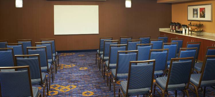 克利夫兰机场北万怡酒店(Courtyard Cleveland Airport North)图片