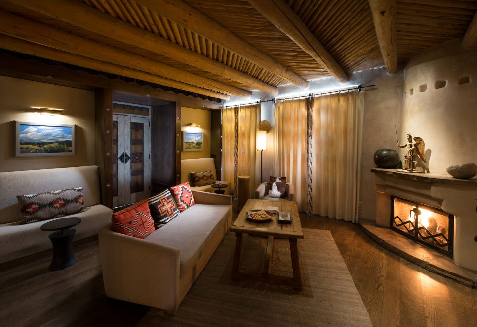 Rosewood Inn of the Anasazi Hotel Overview