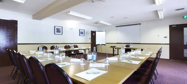 康铂米尔顿凯恩斯-芬妮斯特拉特福德酒店(Campanile Milton Keynes - Fenny Stratford)图片