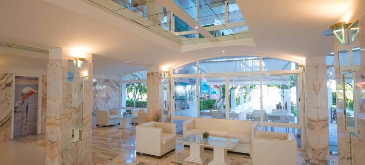 布兰卡城伊波罗之星海浪酒店(Iberostar Waves Ciudad Blanca)图片