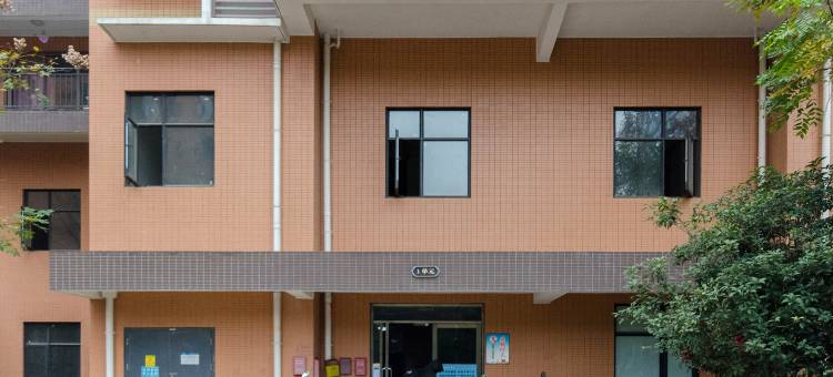 西门客栈(武汉大学小洪山地铁站店)图片