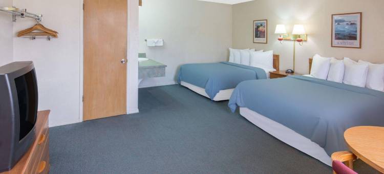 克雷申特城旅程住宿酒店(Redwood Inn)图片