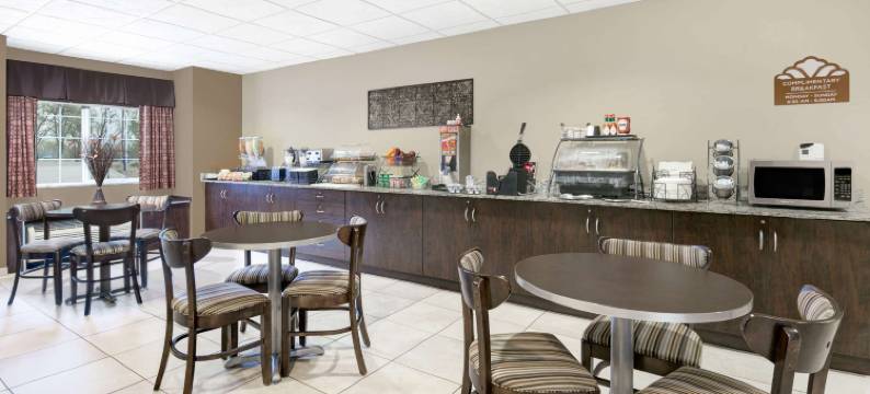 西德尼温德姆麦客达套房酒店(Microtel Inn & Suites by Wyndham Sidney)图片