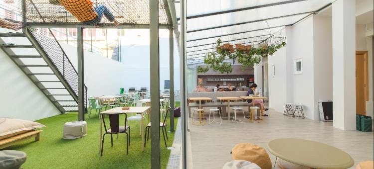 WOT 社交庭院(WOT Patio Social)图片