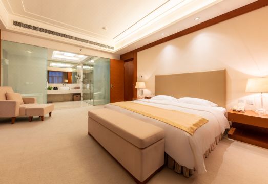 Bolong VillaHotel Overview