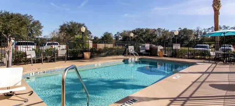 怀尔伍德-村庄舒适套房酒店(Comfort Inn & Suites Wildwood - the Villages)图片