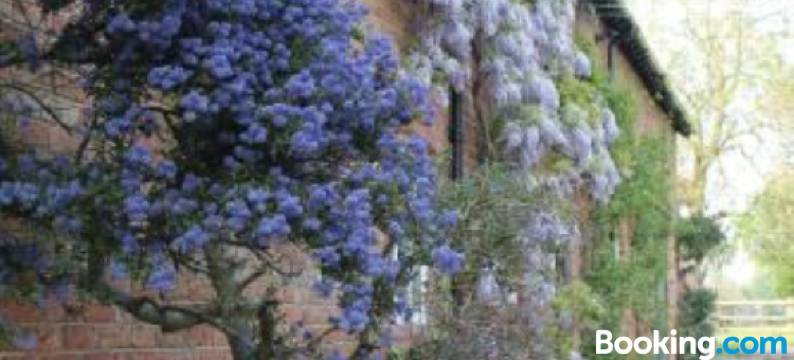 赛马室隐居公寓(The Jockey Room Hideaway)图片