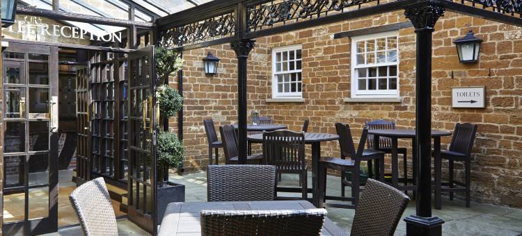 撒拉森之首托斯特酒店 - 格林国王旅馆(Saracens Head Hotel by Greene King Inns)图片