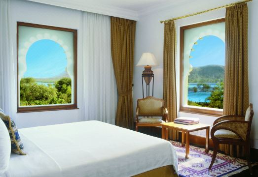 Trident, Udaipur Hotel Overview