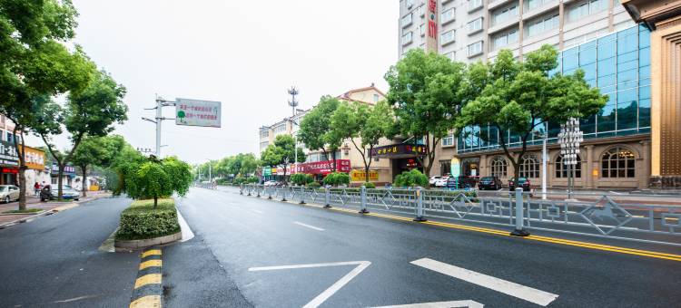 靖江白金汉宫商务酒店图片