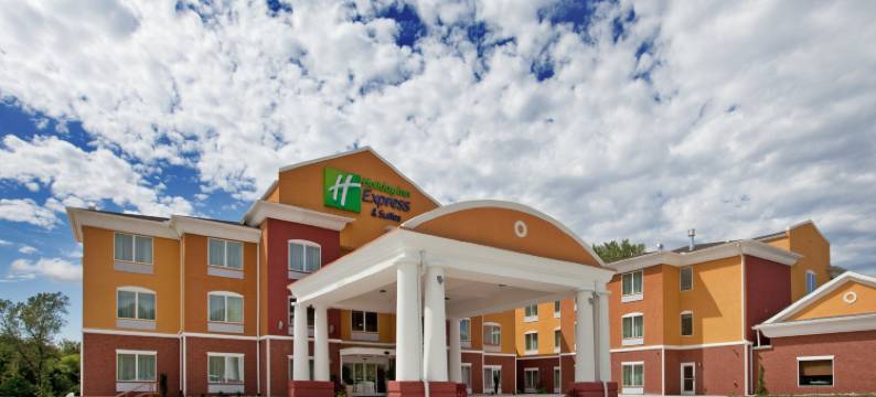 智选假日套房酒店堪萨斯城体育综合区(Holiday Inn Express & Suites KANSAS CITY SPORT COMPLEX AREA by IHG)图片