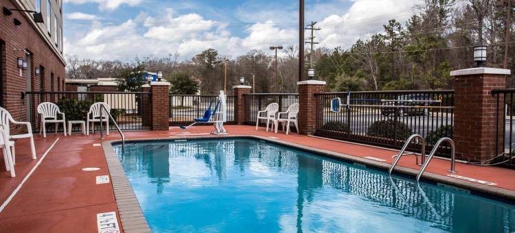 舒适酒店和套房卢伯顿中心I-95(Comfort Inn & Suites Lumberton Central I-95)图片