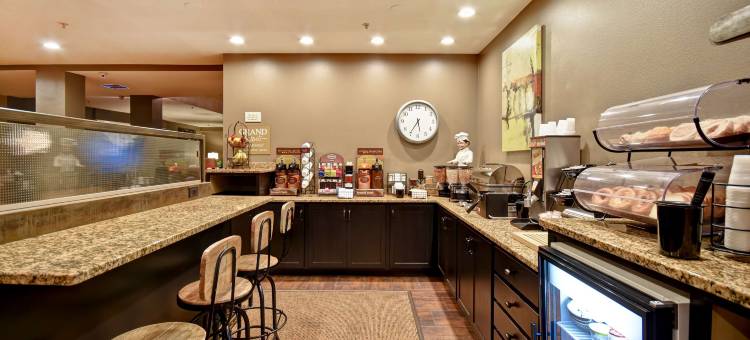 大居套房酒店(GrandStay Hotel & Suites la Crosse)图片