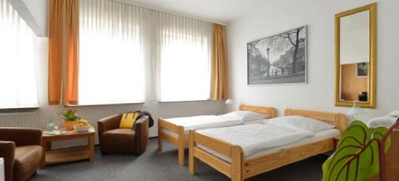 祖尔帕斯特克莱沃酒店(Hotel Zur Post Kleve)图片