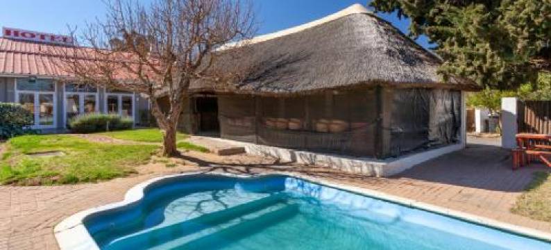 洛甘达卡鲁山林小屋(Loganda Karoo Lodge)图片