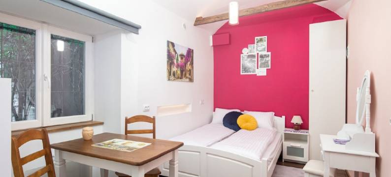 威耶洛波尔 10 号出租星球开放式公寓酒店(RentPlanet - Studio Wielopole 10)图片