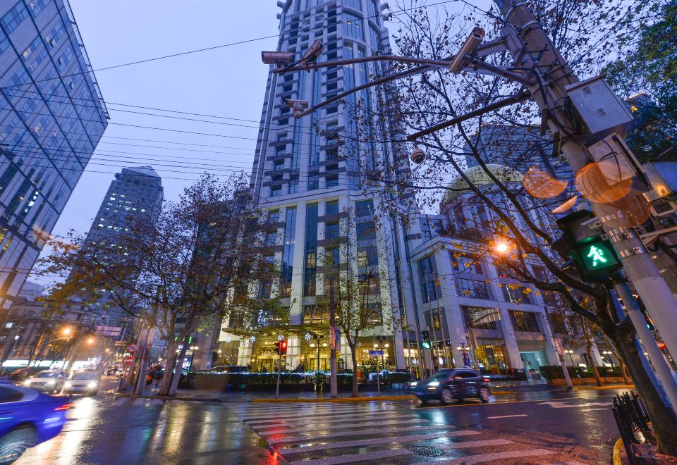 Central Hotel Shanghai Hotel Overview