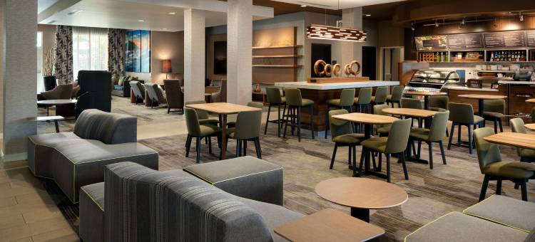 茂宜岛卡胡卢伊机场万怡酒店(Courtyard Maui Kahului Airport)图片