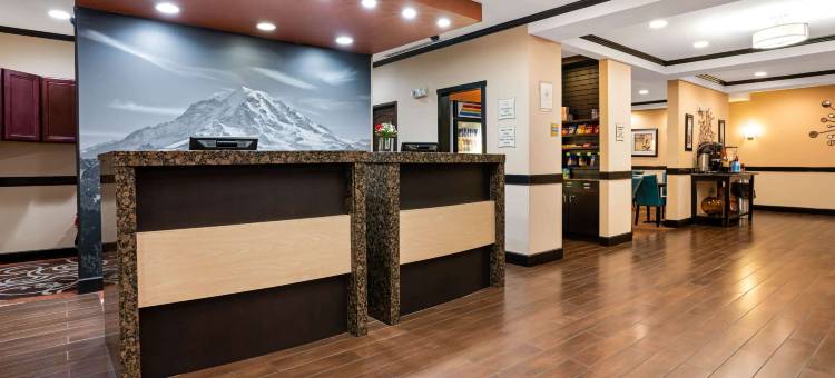 奥本拉昆塔温德姆套房酒店(La Quinta Inn & Suites by Wyndham Auburn)图片